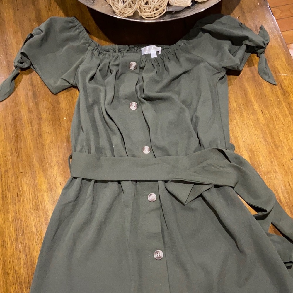 Small dress new smoke free home